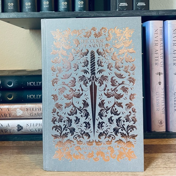 Fairyloot Exclusive Signed Edition The Curse of Saints by Kate Dramis - Picture 3 of 12